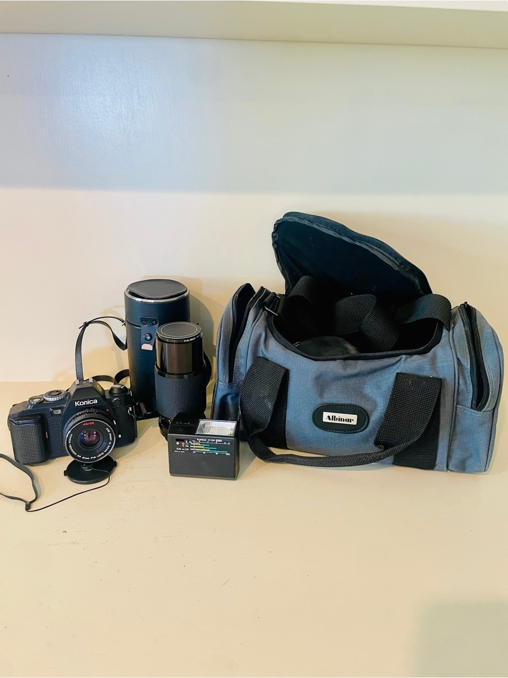 Konika FS-1 Film Camera Untested with bonus 200m zoom lense and bag